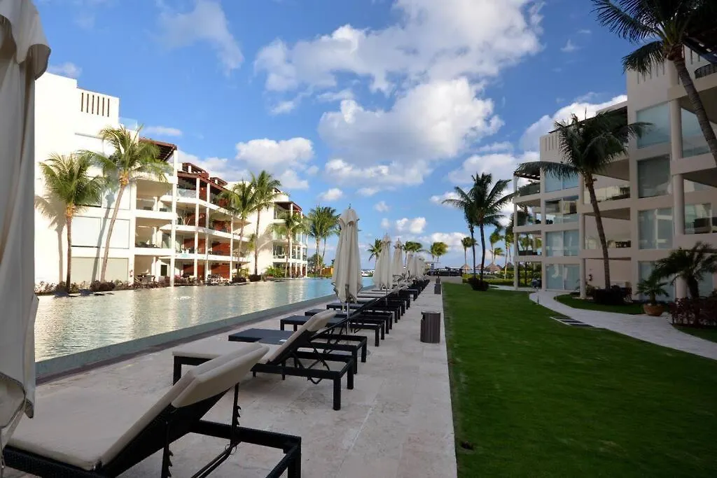 Great Best Location Beach Front Playa del Carmen