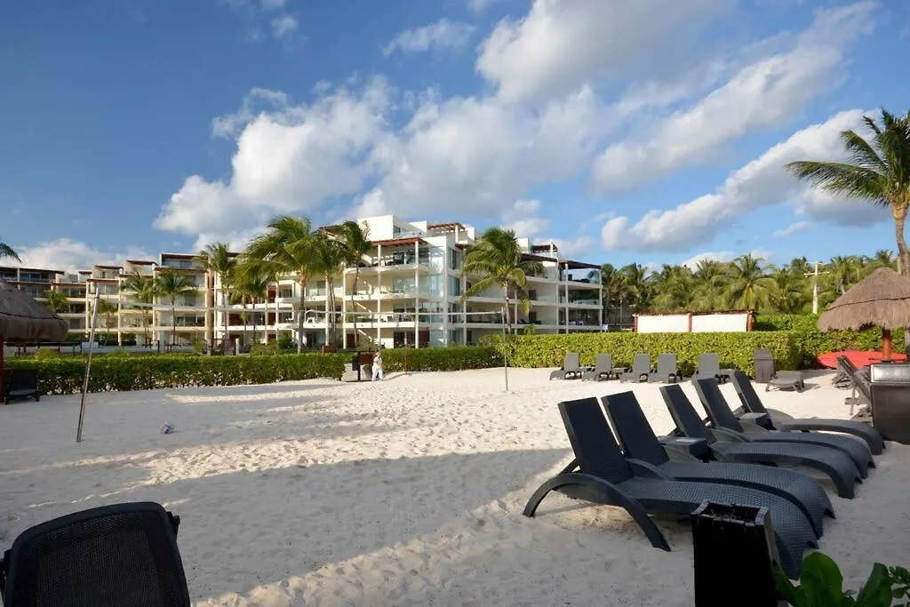 Great Best Location Beach Front Playa del Carmen Apartment